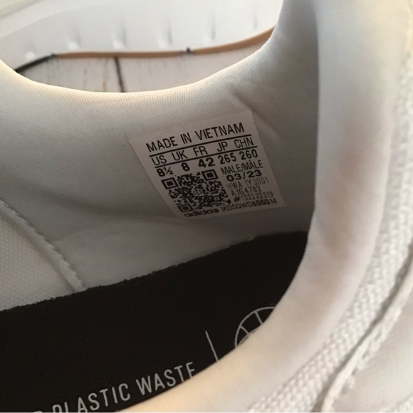 Men’s Adidas Swift Run Sneakers - Picture 3 of 7